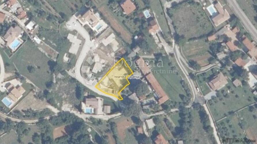 Građevinsko zemljište sa projektom- Smoljanci - 2