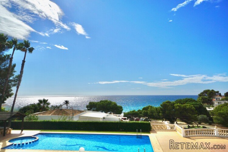 This first Line ground floor duplex apartment is directly.. - 2