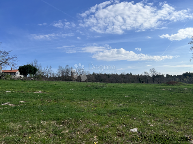 KOMBINACIJA GRAĐEVINSKOG I POLJOPRIVREDNOG ZEMLJIŠTA 6000m2 - 3