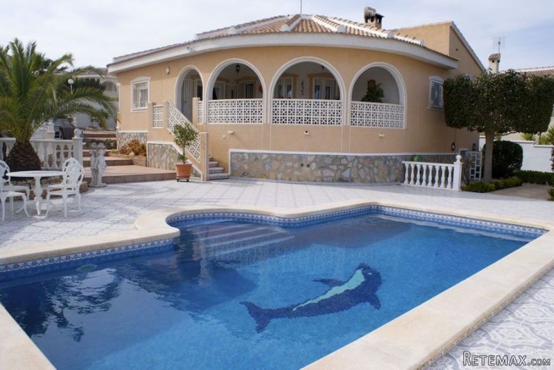 3 Bedrooms - Villa - Alicante - For Sale