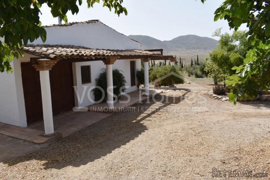 NEW & EXCLUSIVE LISTING FOR VOSS HOMES - A truly.. - 5