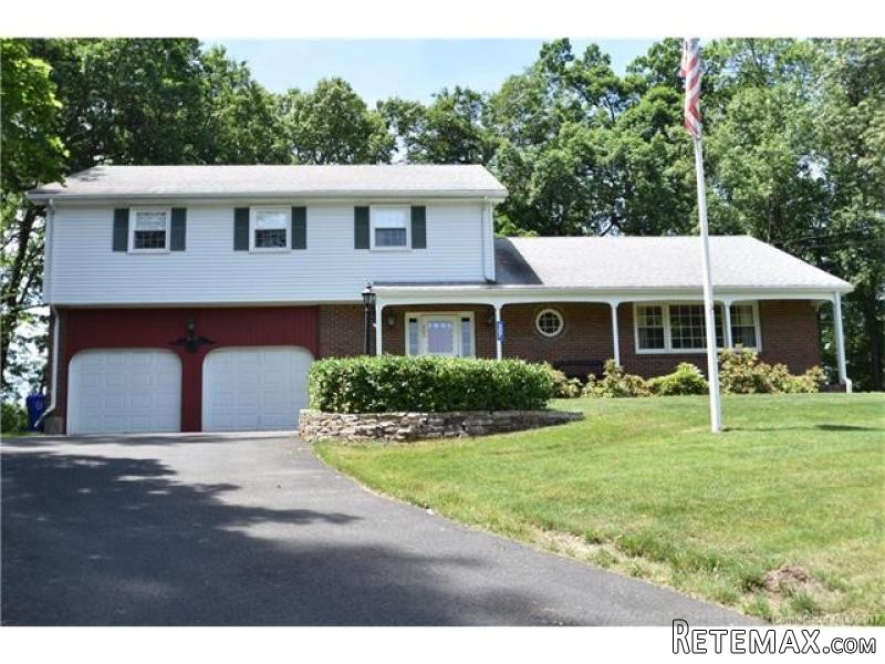 5 Bedrooms - Colonial - CT - For Sale