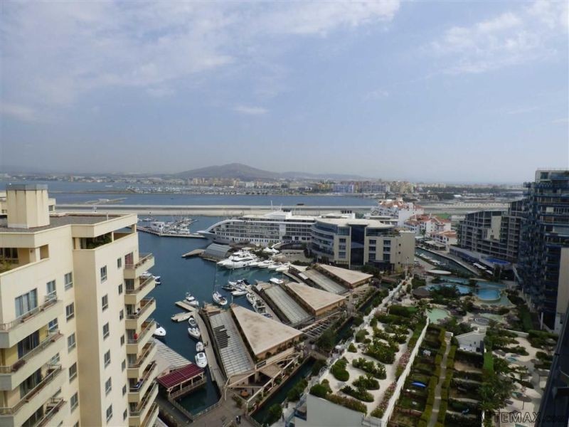 2 bed apartment in Ocean Village - 2