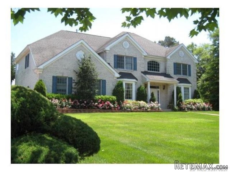 5 bedroom Flat For Sale: 10 Little Ct..