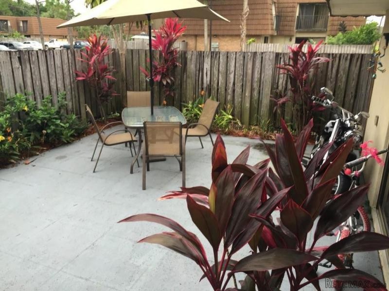 107 Heritage Wy, West Palm Beach, FL -.. - 2