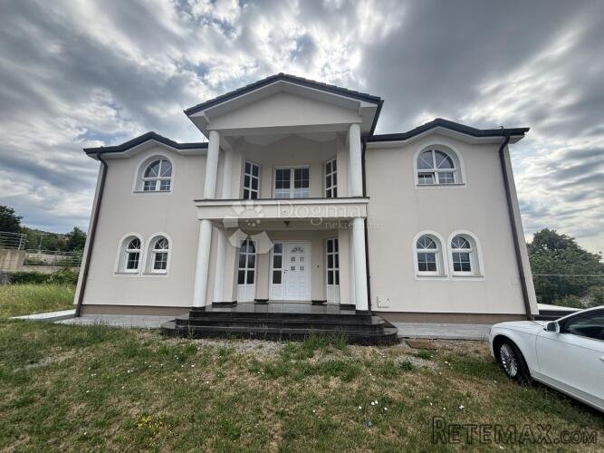 KASTAV, Brnčići, kuća 320m2 - 2