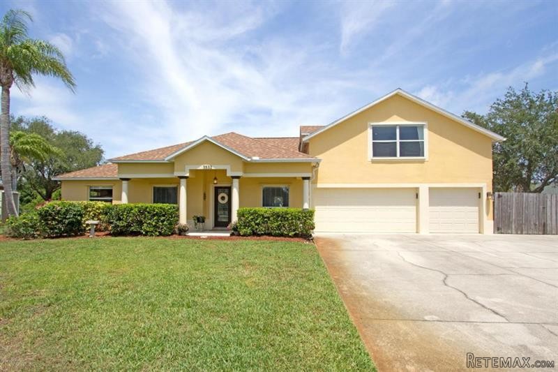 4 bedroom Detached House For Sale: 3532..