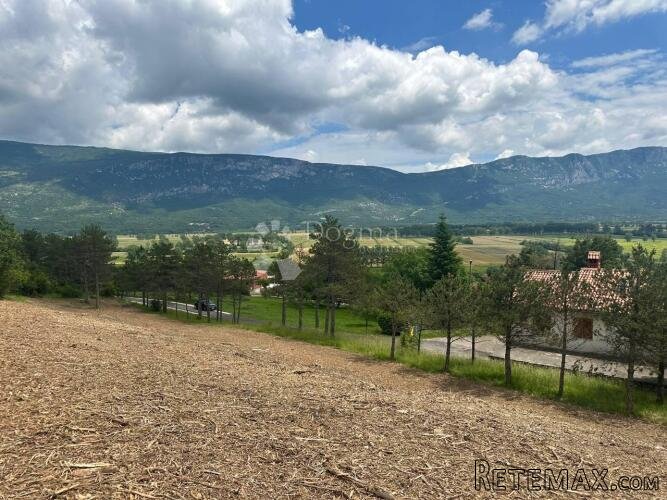 Građevinska parcela na mirnoj lokaciji - 3