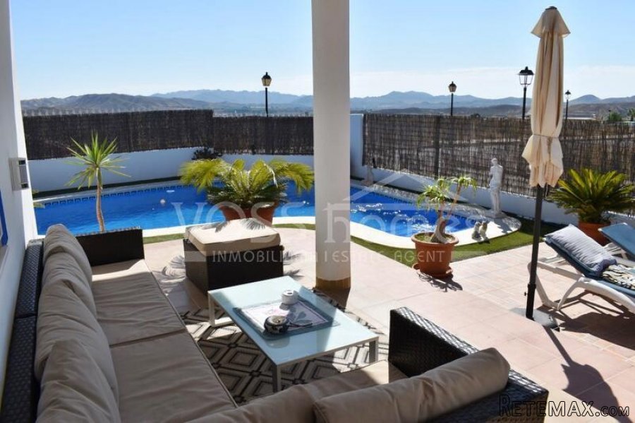 NEW & EXCLUSIVE TO VOSS HOMES - An impressively presented.. - 3