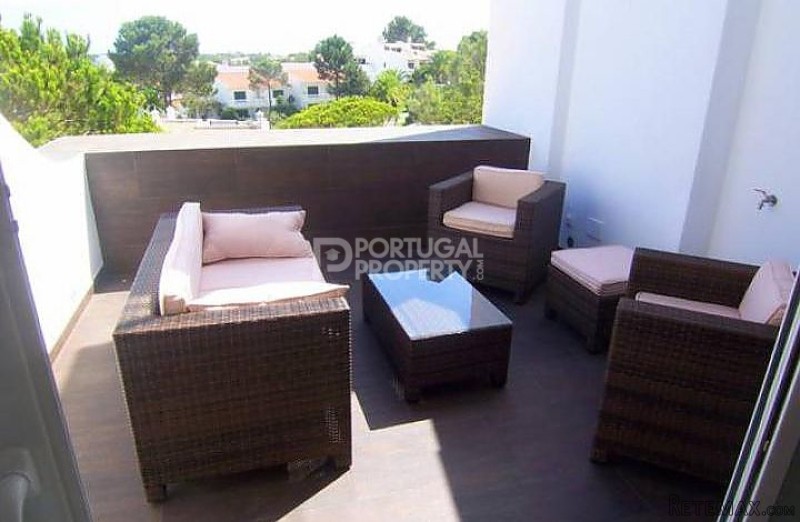 3 Bedroom Penthouse with Sea Views - 2