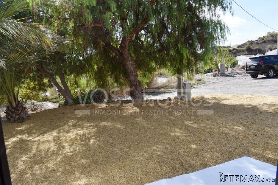 EXCLUSIVE LISTING TO VOSS HOMES - A very attractive.. - 11