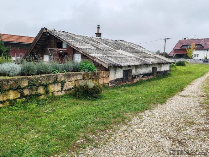 KUĆA SA POSLOVNOM ZGRADOM - 2