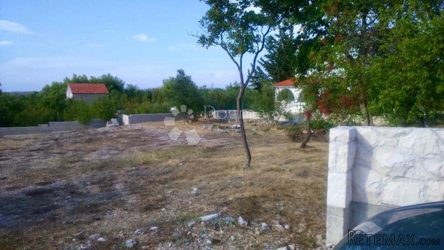 Građevinsko zemljište s projektom u blizini Primoštena - 3