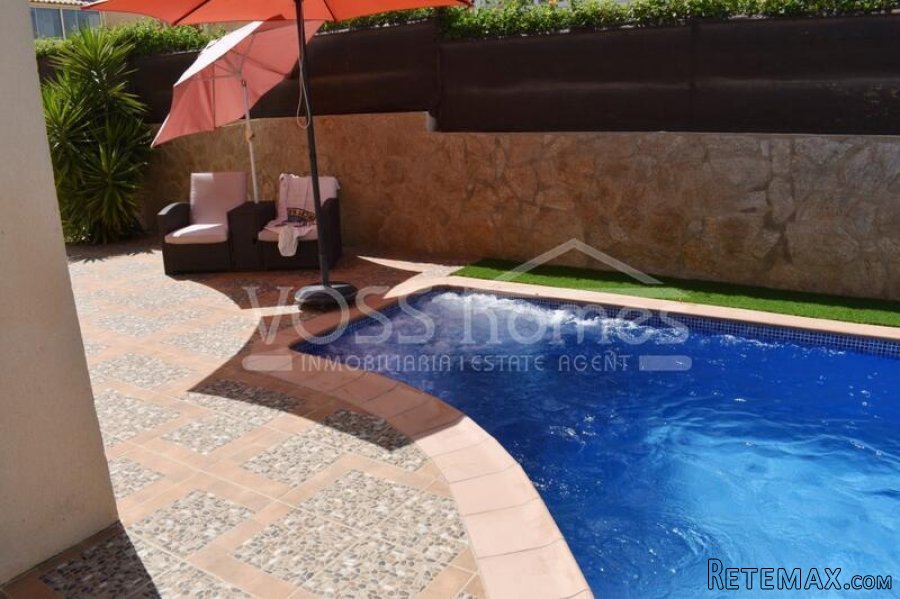 NEW & EXCLUSIVE LISTING TO VOSS HOMES - An immaculately.. - 3