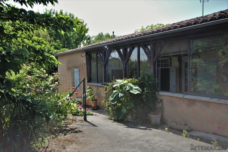 Partly renovated 3 bed farmhouse with..