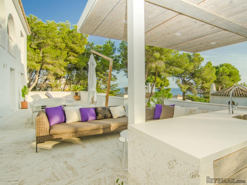 4 Bedrooms - Villa - Alicante - For Sale