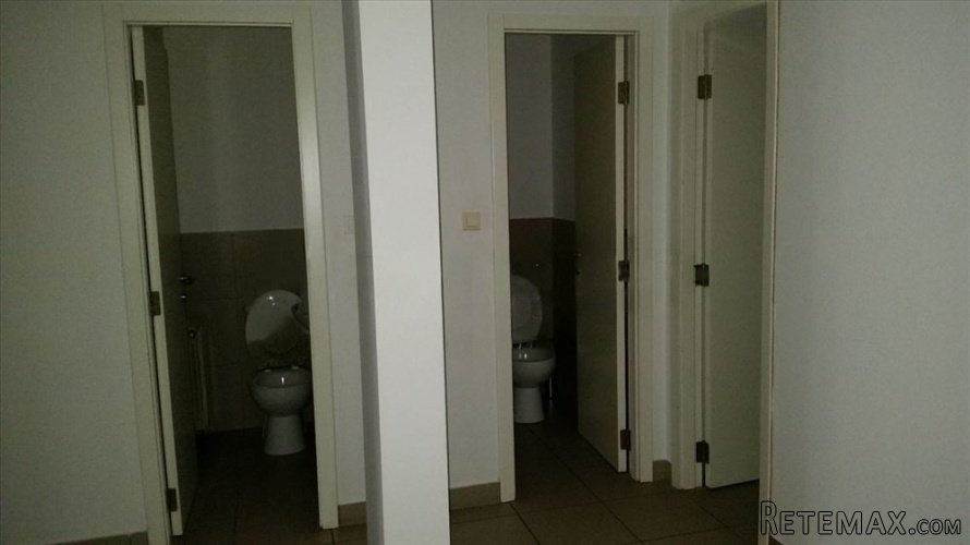 Lokal 81m2 u centru Grocke-pesacka zona - 5