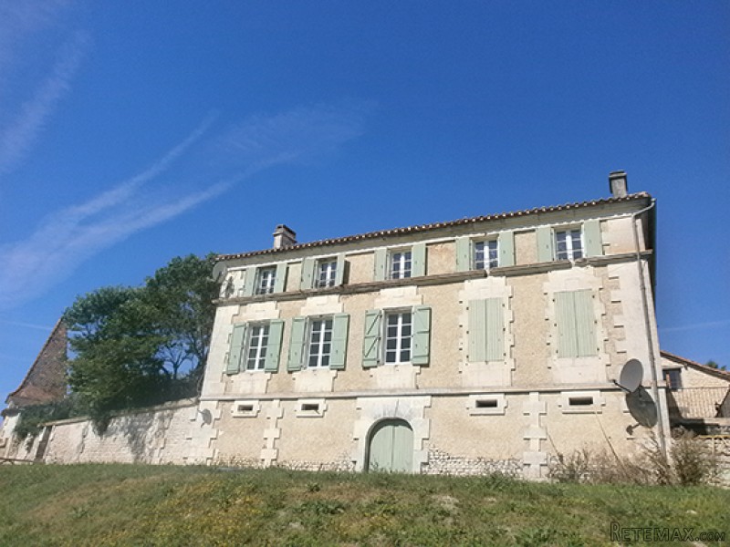 Magnificent Completely Renovated Manor.. - 2
