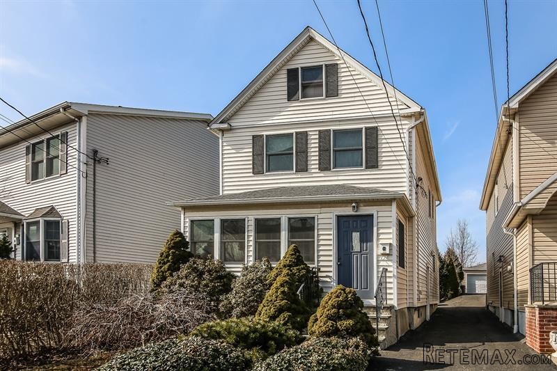 3 bedroom House For Sale: 306 Jefferson..
