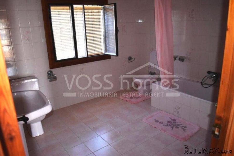 NEW & EXCLUSIVE LISTING WITH VOSS HOMES - A large 2.. - 16