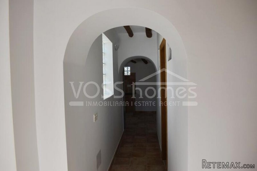 EXCLUSIVE LISTING TO VOSS HOMES - A very attractive.. - 17