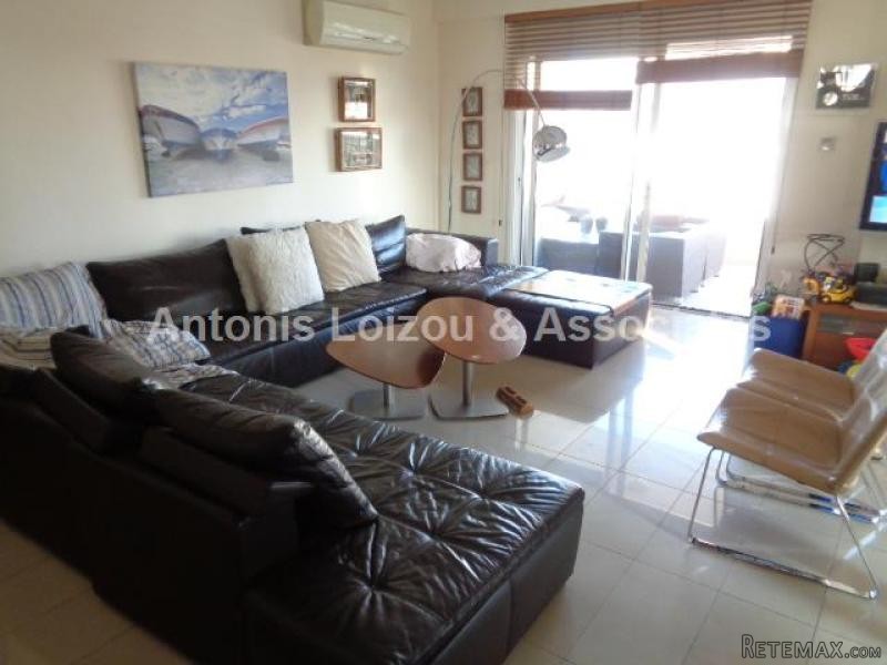 Three Bedroom Apartment In Town Centre