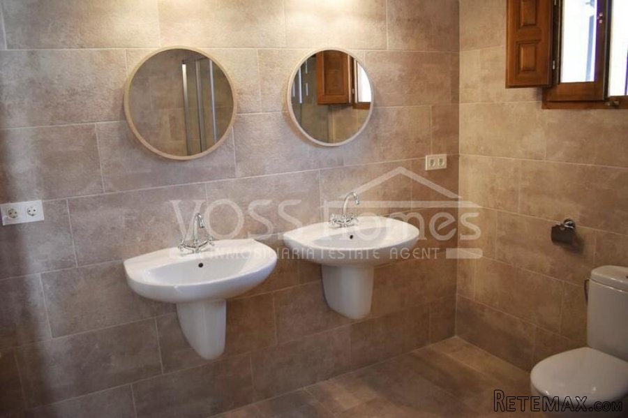 EXCLUSIVE LISTING TO VOSS HOMES - A very attractive.. - 20