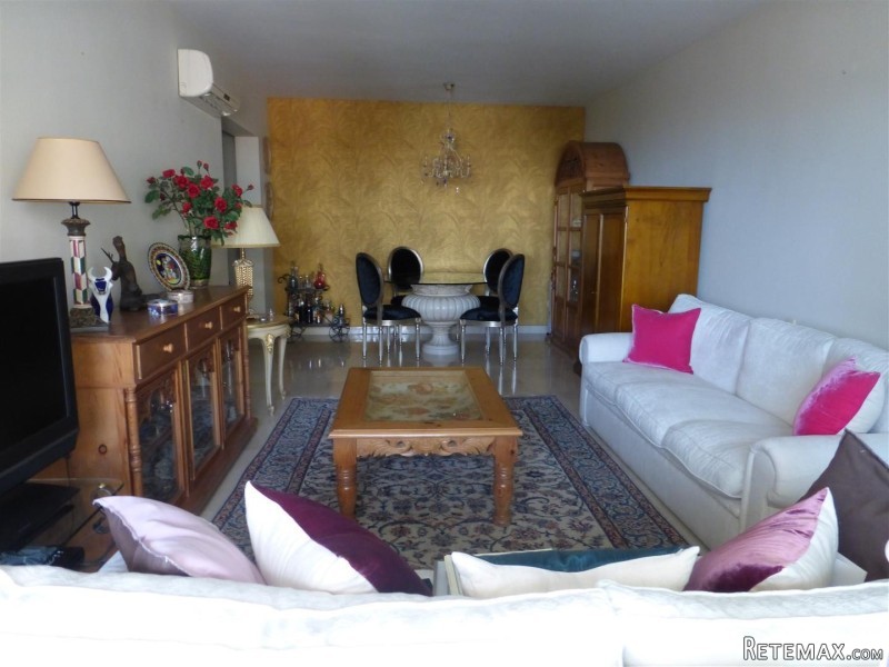 2 Bedroom Middle Floor Apartment in.. - 2