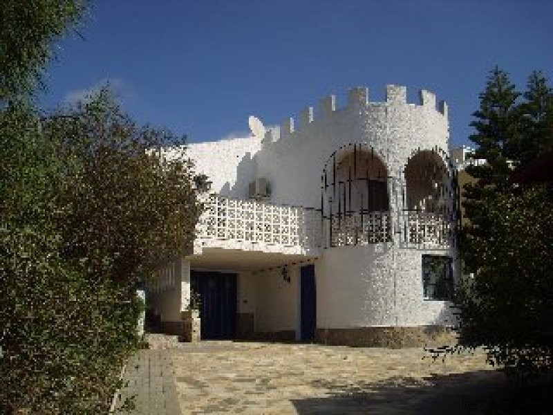 4 Bedrooms - Villa - Alicante - For Sale
