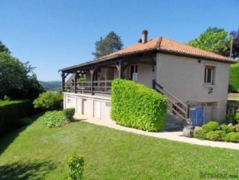 Fully Renovated Villa With Beautiful..