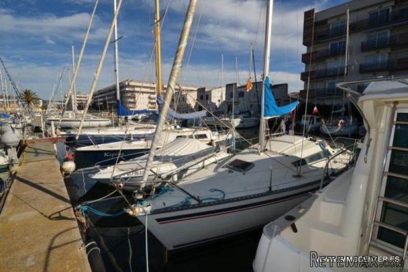 ROSES SANTA MARGARIDA: Mooring of 8 m x..