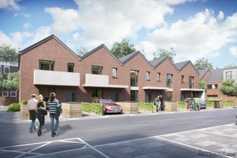 4 Bed Town House For Sale Just Added - 2