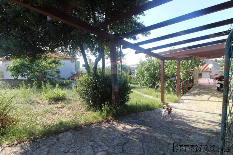 Istra,Vinkuran, kuća s pogledom na zelenilo i more. - 4