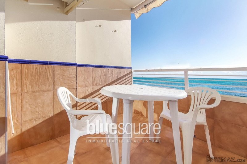 4-Bedroom Apartment with Sea Views in..