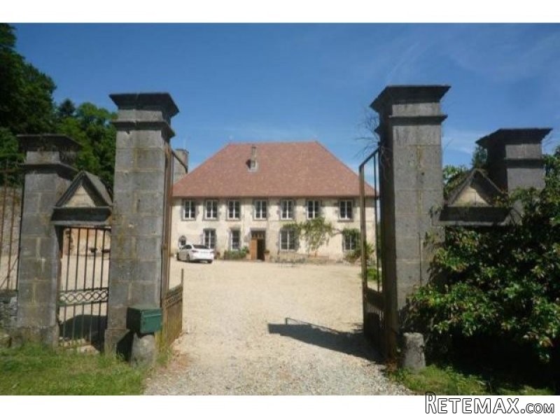 4 bedroom House For Sale: 63230..