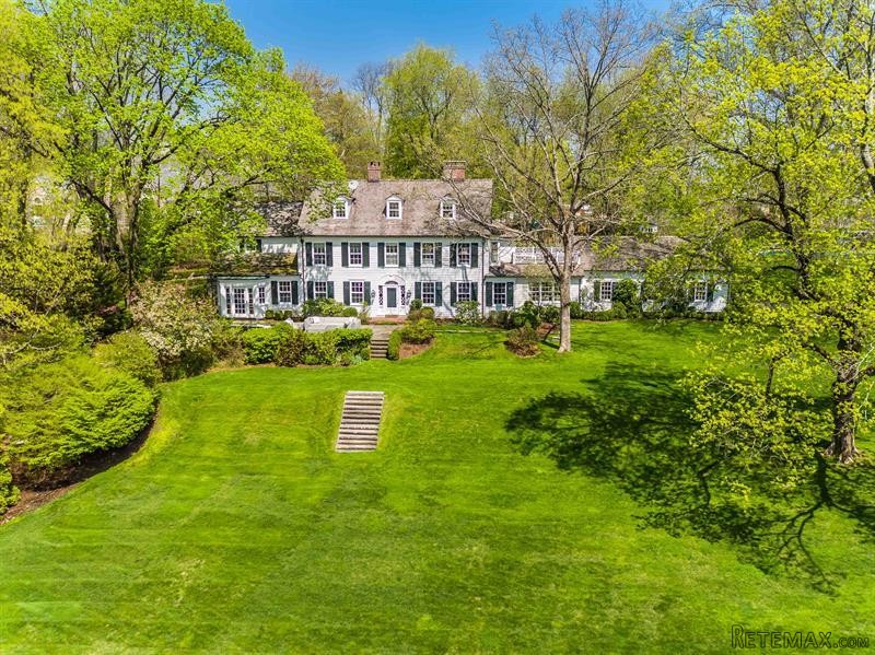 7 bedroom House For Sale: 27 Clapboard..