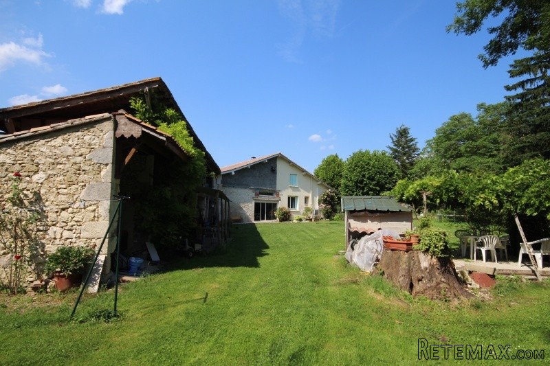 Lovely 5 bed character farm house with..
