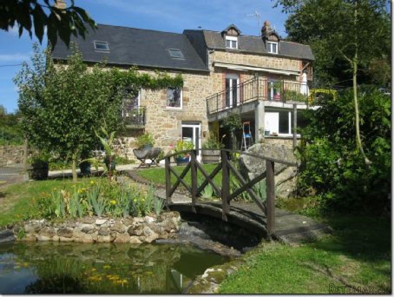 Country House on 1 Hectare of Land