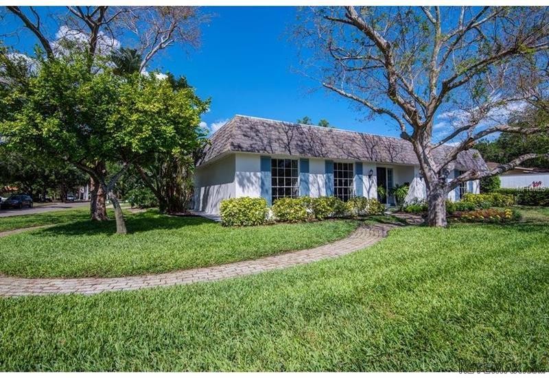 3 bedroom Property For Sale: 1300.. - 2