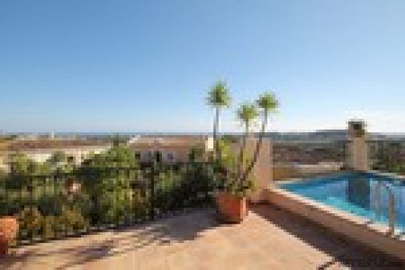 4 Bedrooms - Villa - Malaga - For Sale