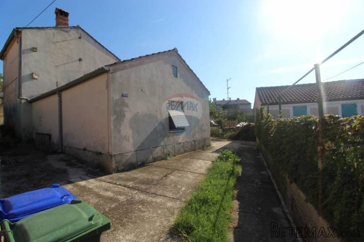ISTRA,VINKURAN - kuća 150m2 s velikom okućnicom - 2