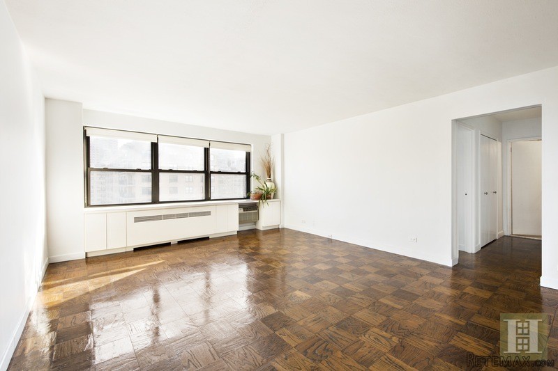 1 bedroom Apartment For Sale: 165 WEST.. - 2