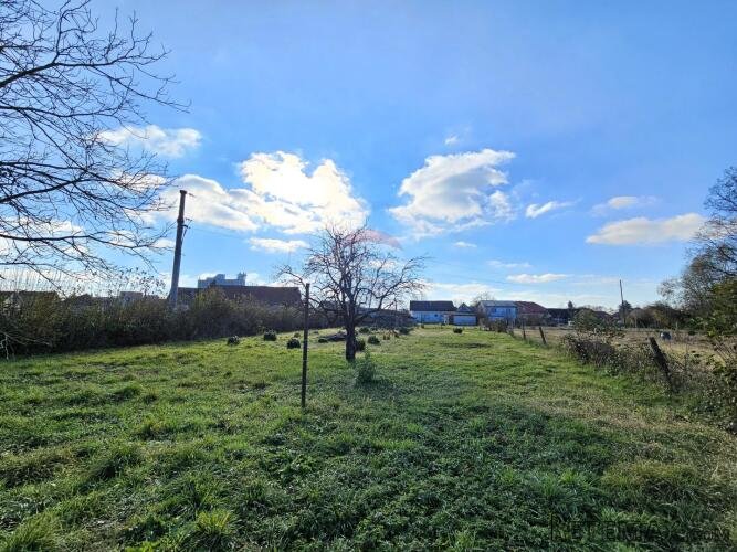 IVANIĆ GRAD, građevinsko zemljište 3402m2 - 4