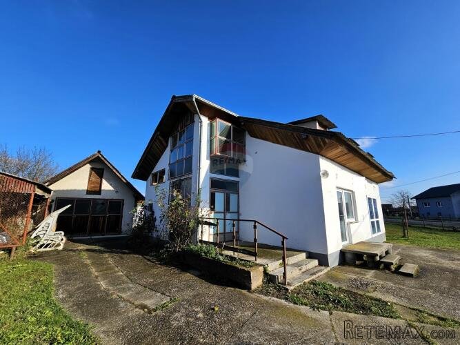 IVANIĆ GRAD, građevinsko zemljište 3402m2 - 6