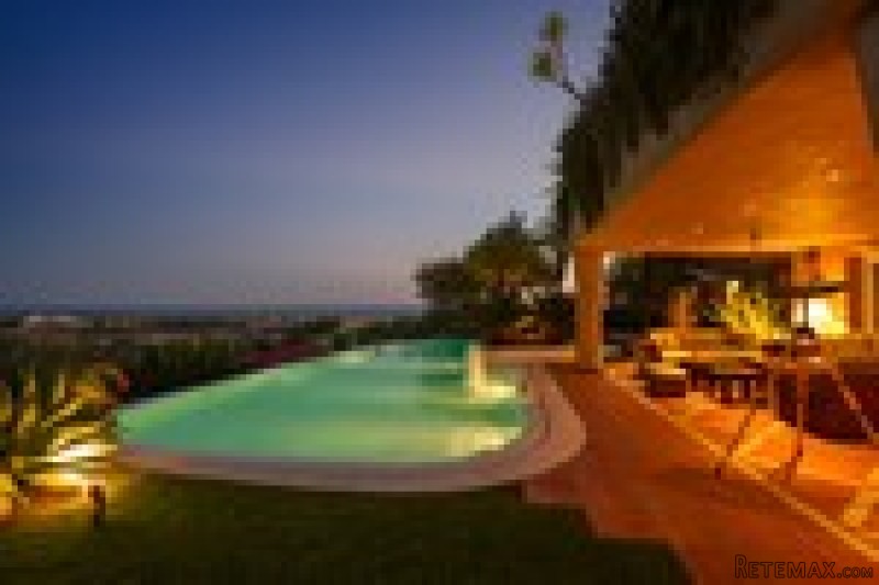 4 Bedrooms - Villa - Malaga - For Sale - 2