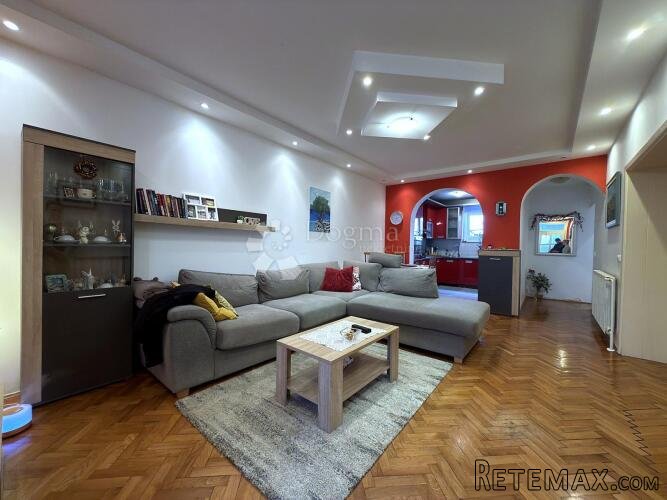 Gornja Dubrava – 3S stan 80 m² | vrt, terasa, parking, sprem
