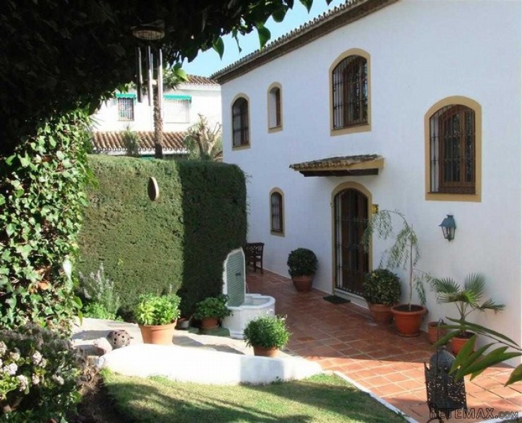 4 Bedrooms - Villa - Malaga - For Sale - 2