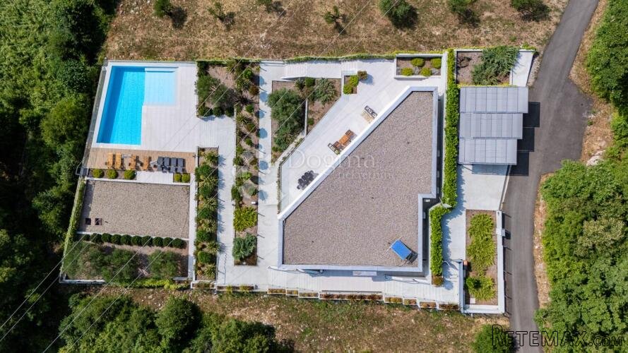 MODERNO opremljena ★★★★★ Villa s bazenom i panoramskim pogl