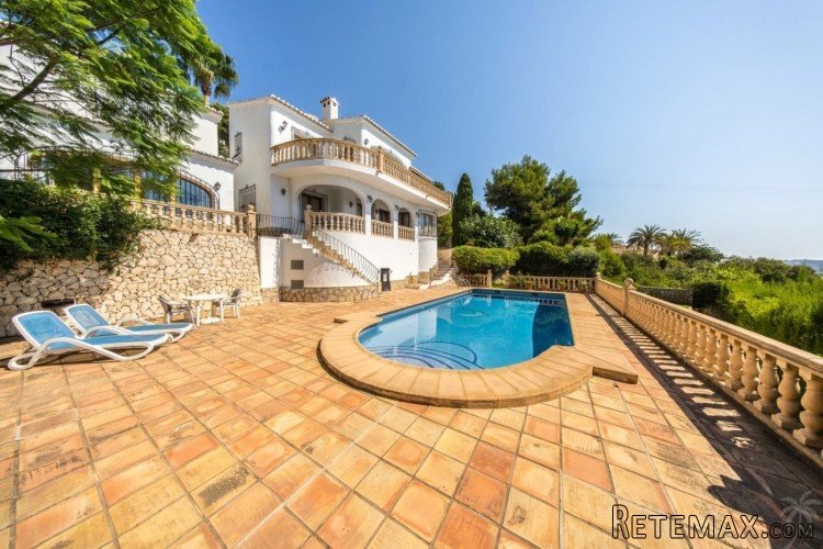 This Mediterranean style villa for sale in Moraira boasts.. - 2