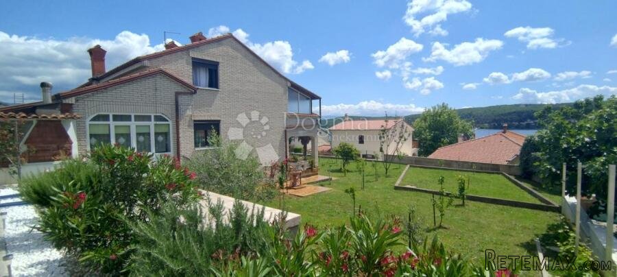 KUĆA NA SAMO 100 METARA OD MORA OTOK KRK - 3